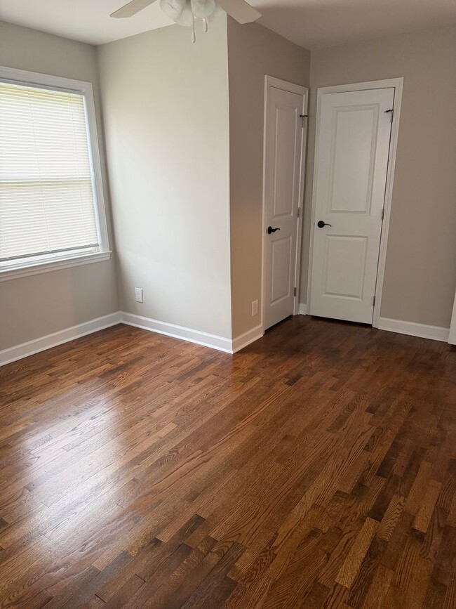 Building Photo - 2 Bedroom / 1.5 Bath Home in Kingsport TN