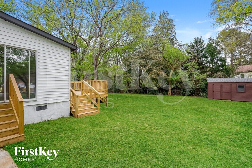 Building Photo - 2816 Scarlet Cir