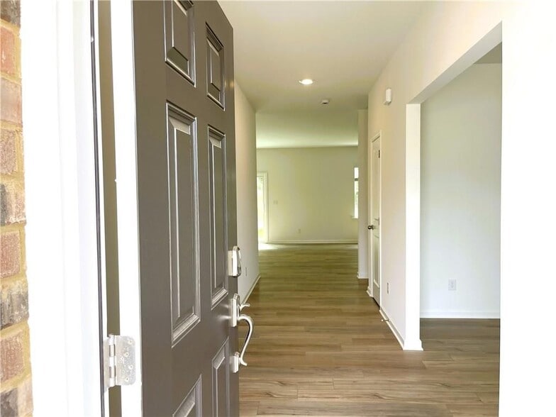 Building Photo - 290 Rivulet Dr