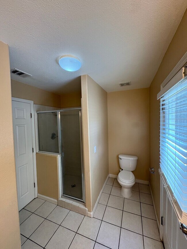 Building Photo - Beautiful 4 Bedroom coming soon!