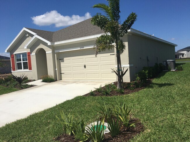 Building Photo - 10789 SW Cremona Way