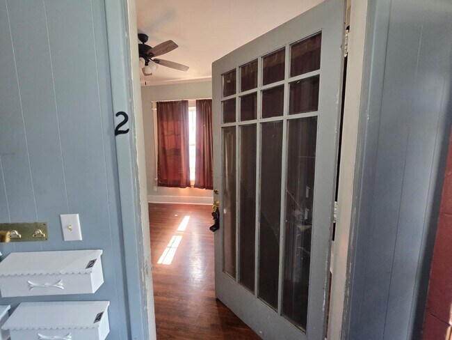 Building Photo - Charming Historic 2BR Apartment with Garag...