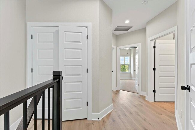 Building Photo - 9227 Ashville Dr