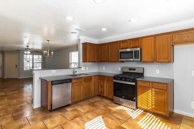 Building Photo - 12907 Regalshire Ct