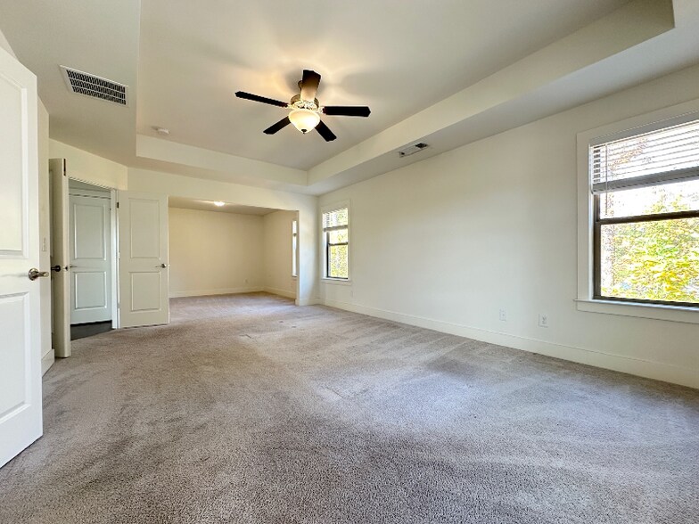 Building Photo - 987 Halletts Peak Pl