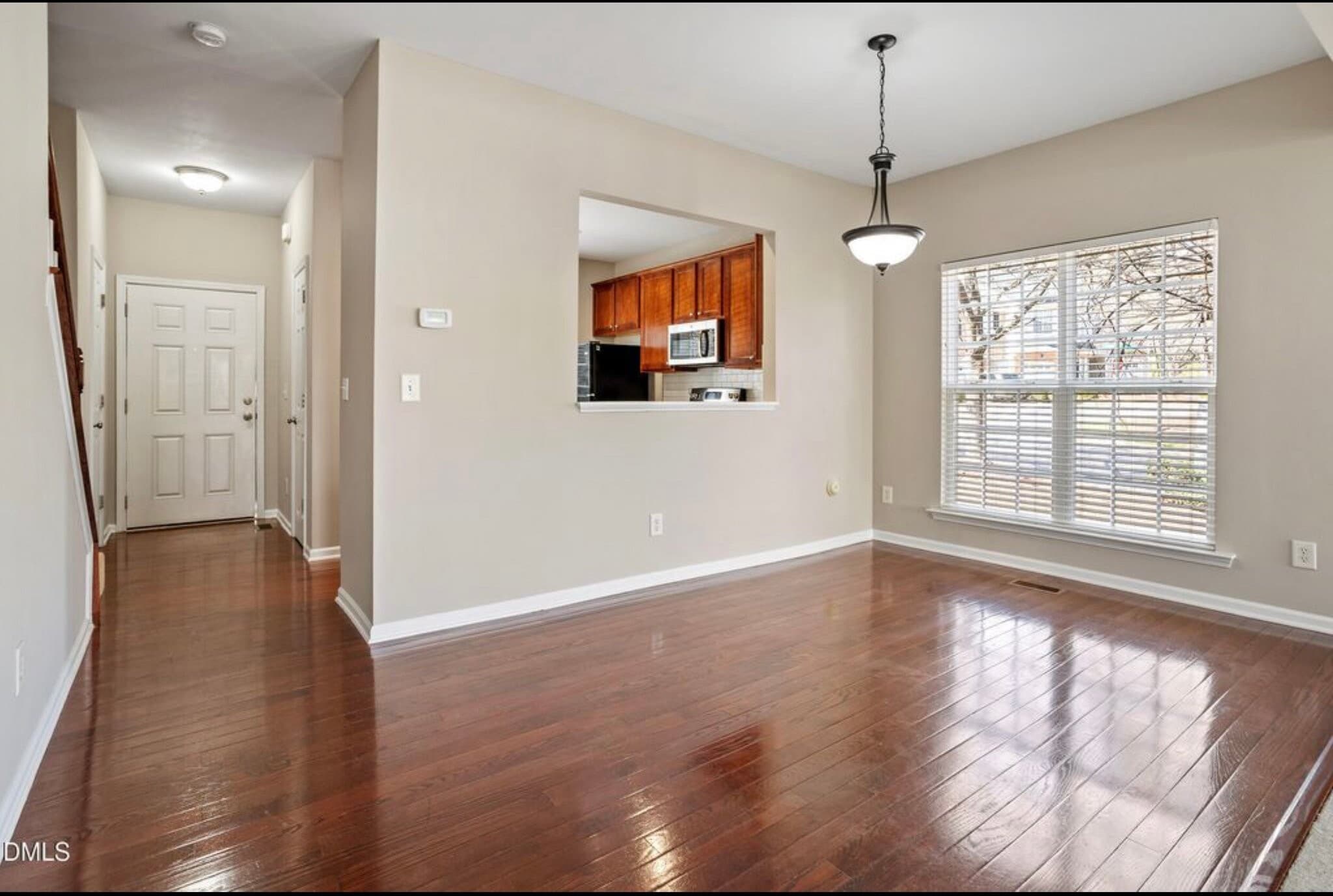 Building Photo - 305 Anterbury Dr