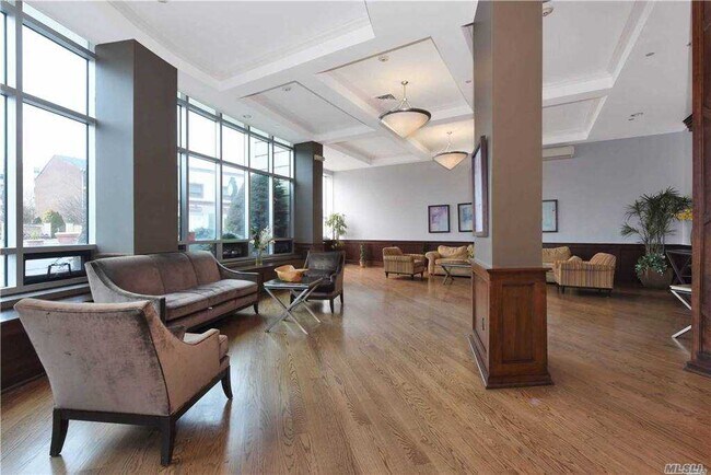 Building Photo - 130 Post Ave