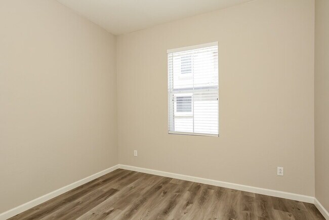 Building Photo - 34824 N 30th Ave