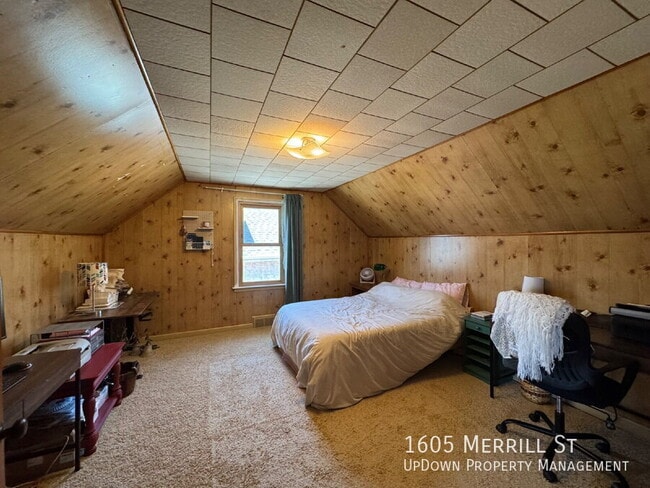 Building Photo - 1605 Merrill St