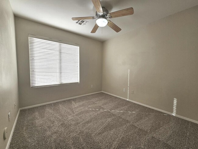 Building Photo - 2294 E Cherry Hills Pl