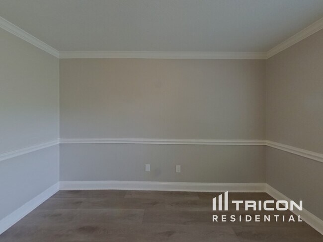 Building Photo - 7724 Grassland Dr