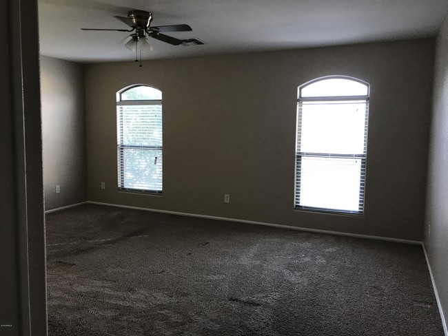Building Photo - 29252 N Rosewood Dr