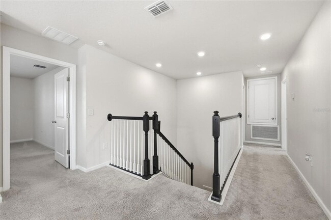 Building Photo - 1123 Sugarwood St