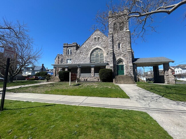 Building Photo - Incredible 4 Bedroom Single Family House for Rent in Asbury Park!