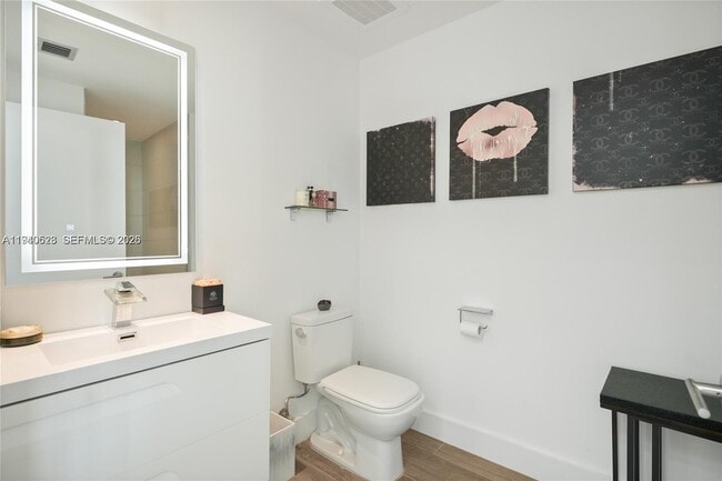 Building Photo - 2900 NE 7th Ave