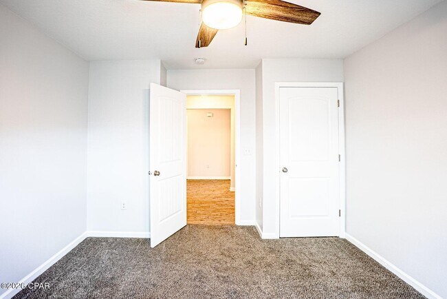 Building Photo - 7154 Riverbrooke St
