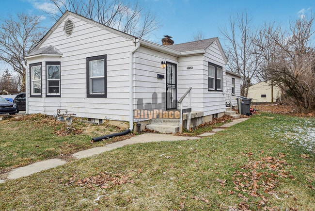 Building Photo - 4726 E 34th St