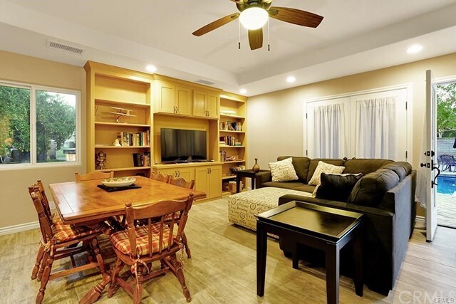 Building Photo - 7455 Jola Dr
