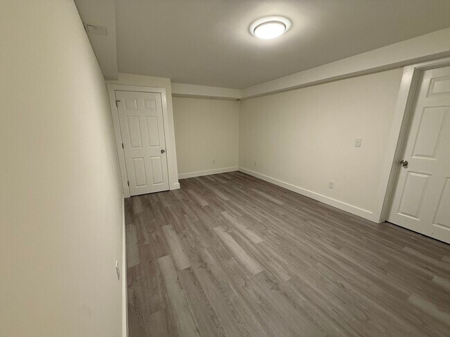 Building Photo - 19 Stubb St