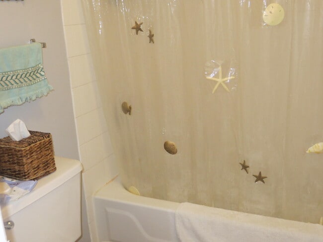 Building Photo - 123 Yacht Club Way