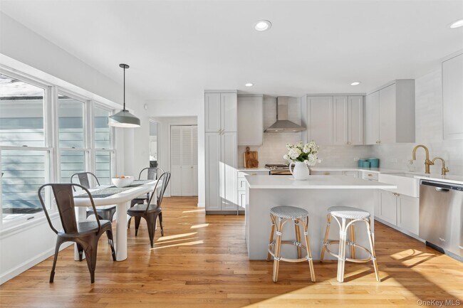 Building Photo - 14 Hildreth Rd S