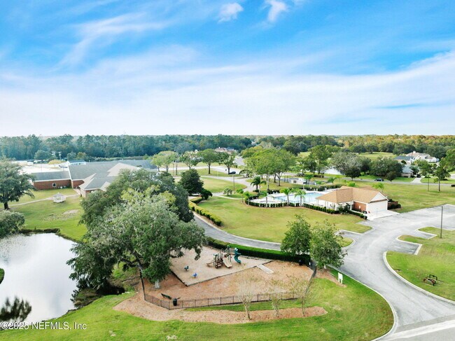 Building Photo - 526 Oakmont Dr