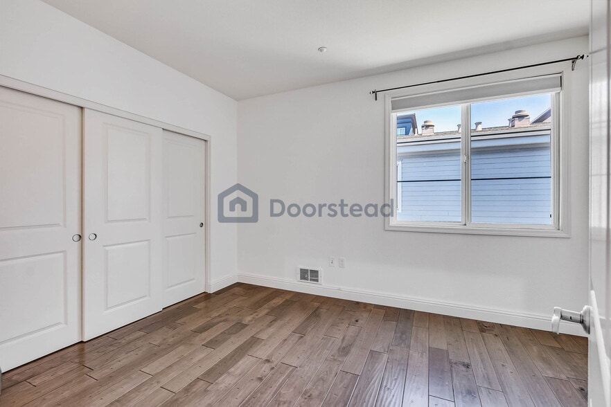 Building Photo - 1561 Brunswig Ln