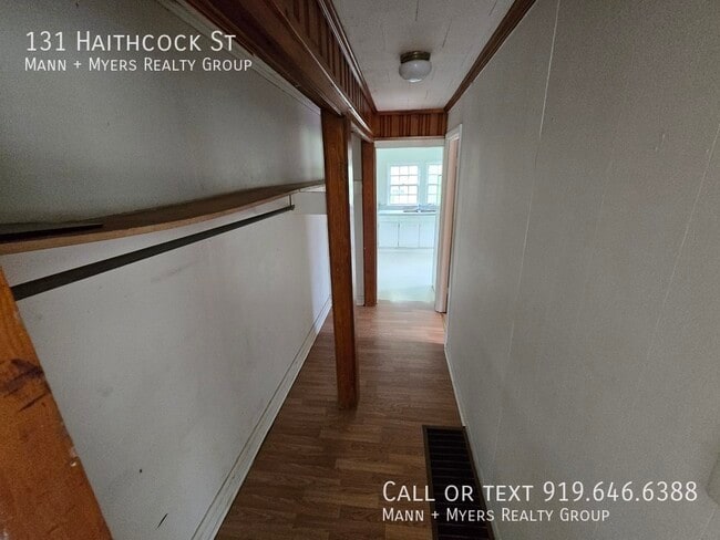 Building Photo - 131 Haithcock St