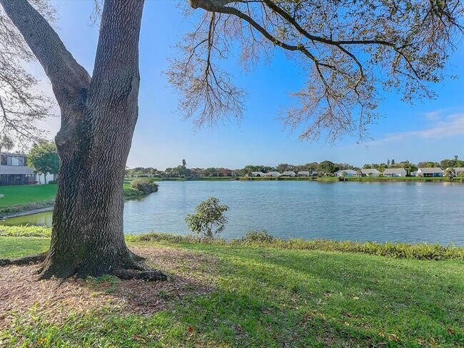 Building Photo - 307 Timber Lake Dr