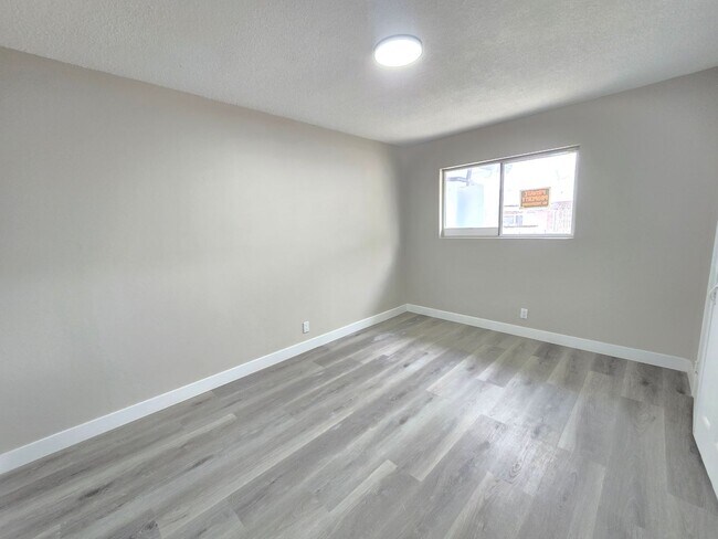 Building Photo - 44414 Andale Ave