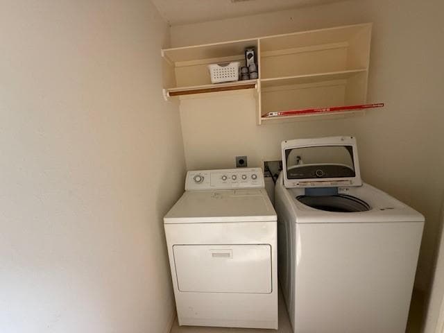 Building Photo - 6022 Mettler Ln