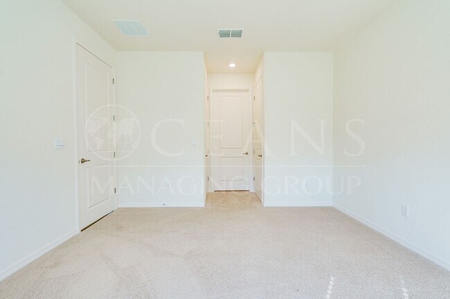 Building Photo - Refined Living in Halifax Plantation – Con...