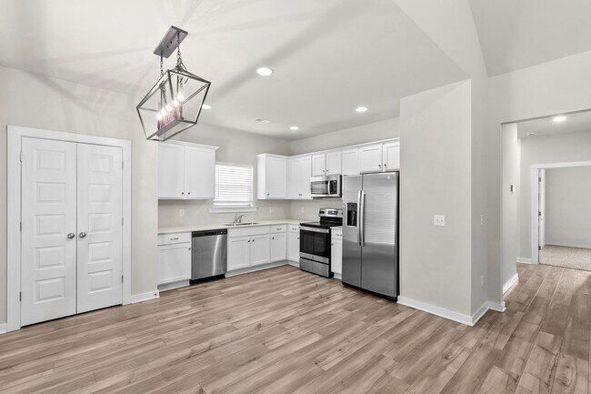 Building Photo - 275 Avalon Wy