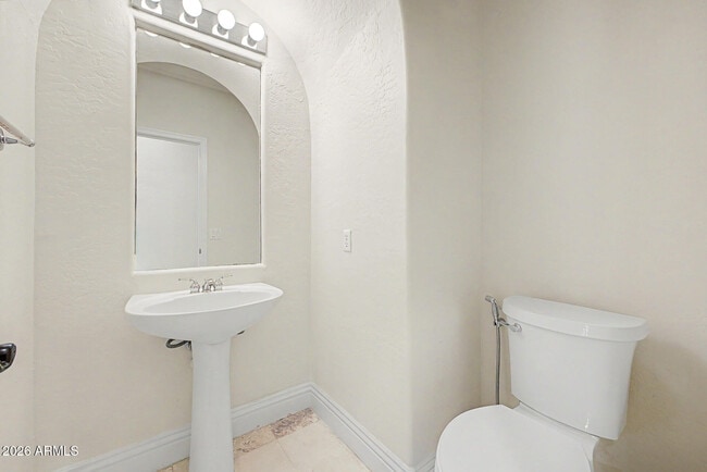 Building Photo - 2737 W Glenhaven Dr