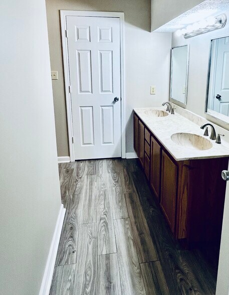 Full Bath #2 - 412 Olympia Dr