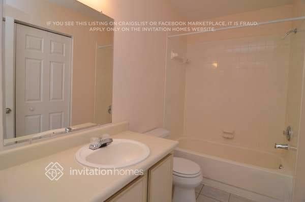 Building Photo - 13336 Laraway Dr