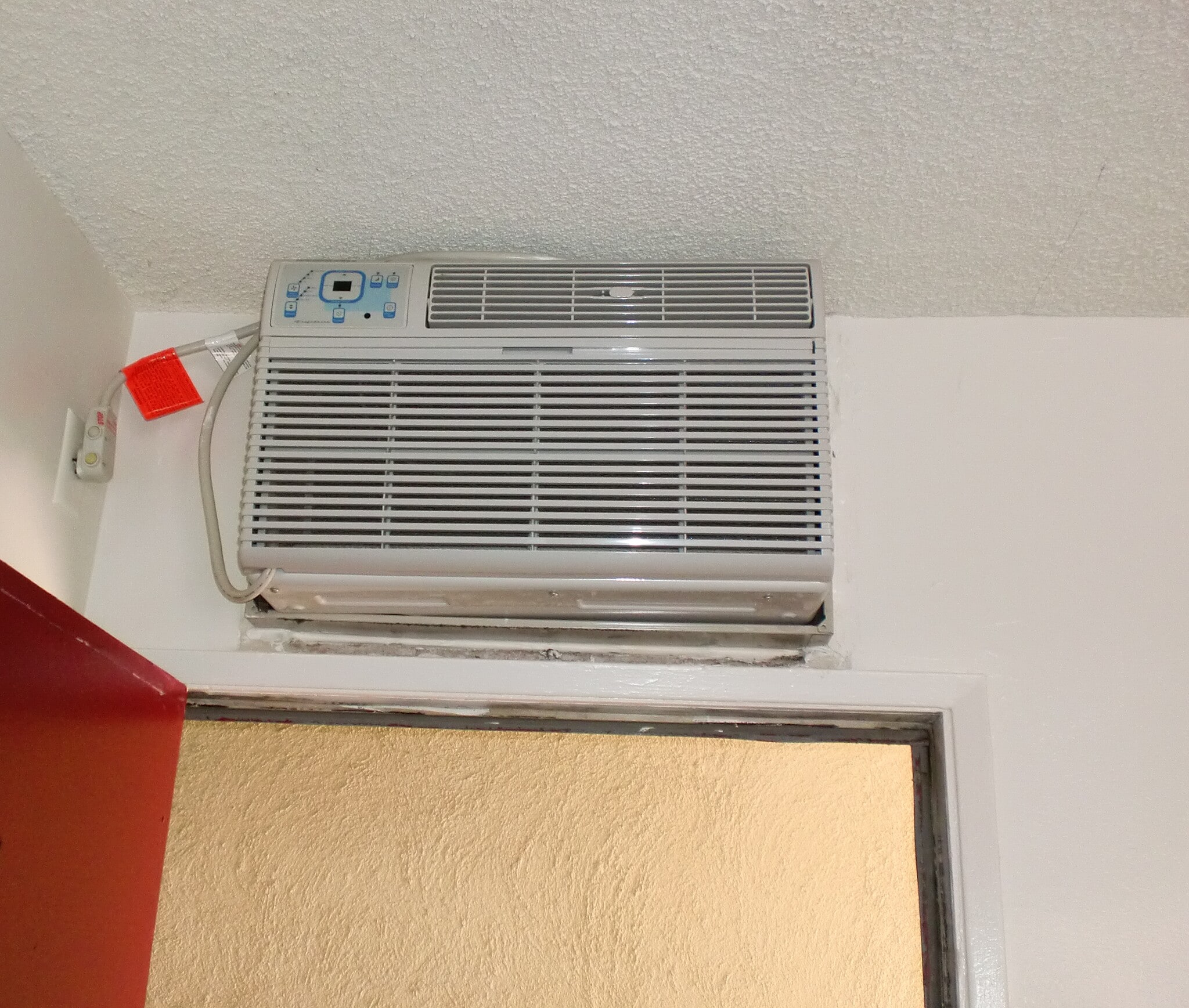 Air Conditioner - 17433 Vanowen St