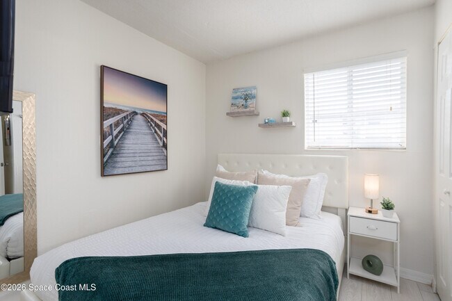 Building Photo - 211 Circle Dr