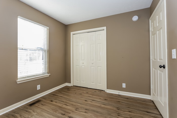 Building Photo - 737 Stone Hedge Dr