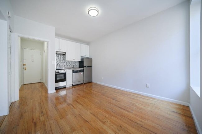 Building Photo - 2 bedroom in NEW YORK NY 10018