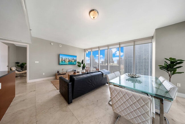 Building Photo - 485 Brickell Ave