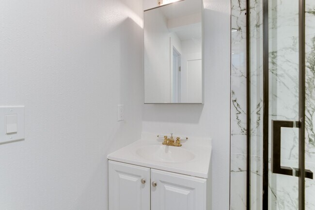 Building Photo - 12225 105th Ave NE