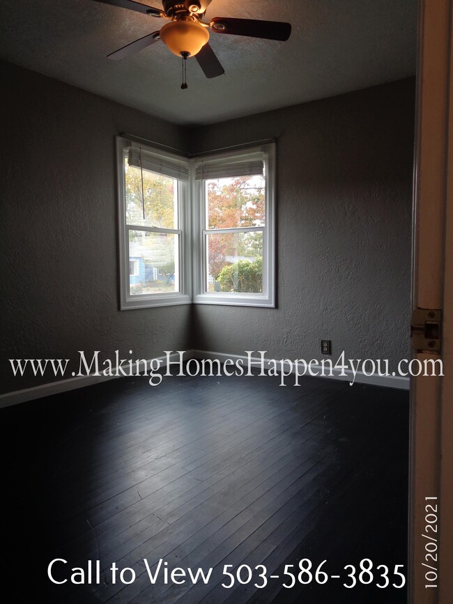 Building Photo - 1830 24th St NE