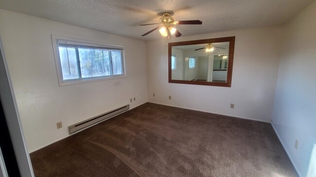 Building Photo - 945 Buchanan Ave