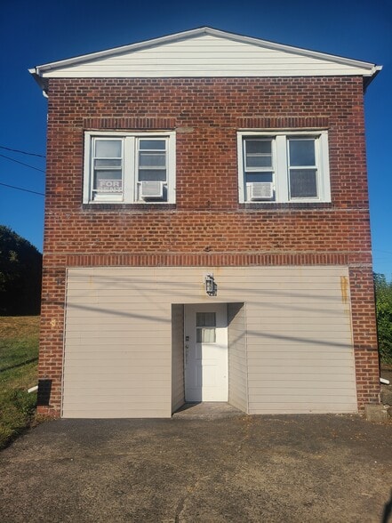 Primary Photo - 157 S 12th St
