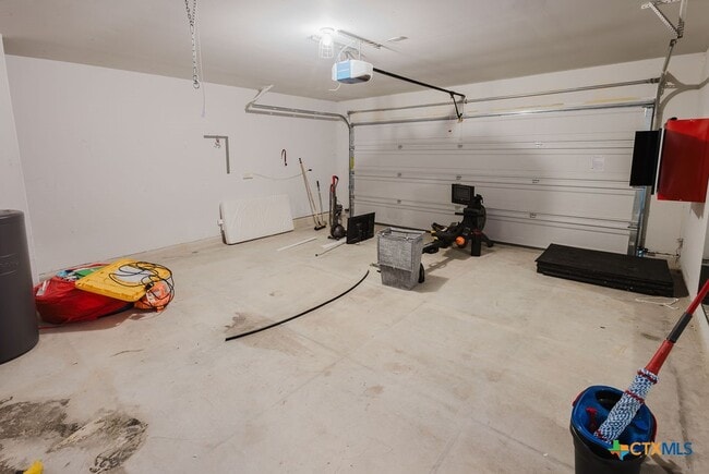 Building Photo - 632 Ridge Meadow Dr