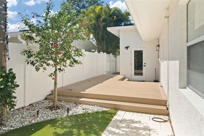 Building Photo - 4543 Carson St NE