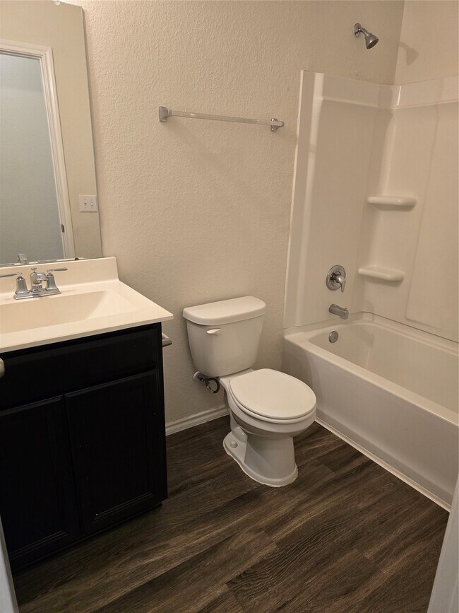 Building Photo - 2711 Summer Ln