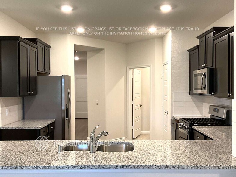Building Photo - 7412 Alfriston Pl