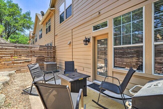 Building Photo - 21100 Santa Ana Cove